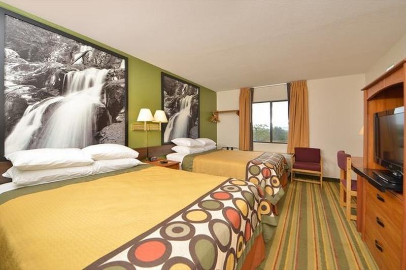 Hotel Super 8 By Wyndham Bedford Exterior foto